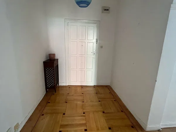 Piso en calle Alcalá, 205