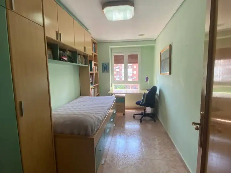 Piso en  Carrer de Lluís de Santàngel 31 - Foto 4