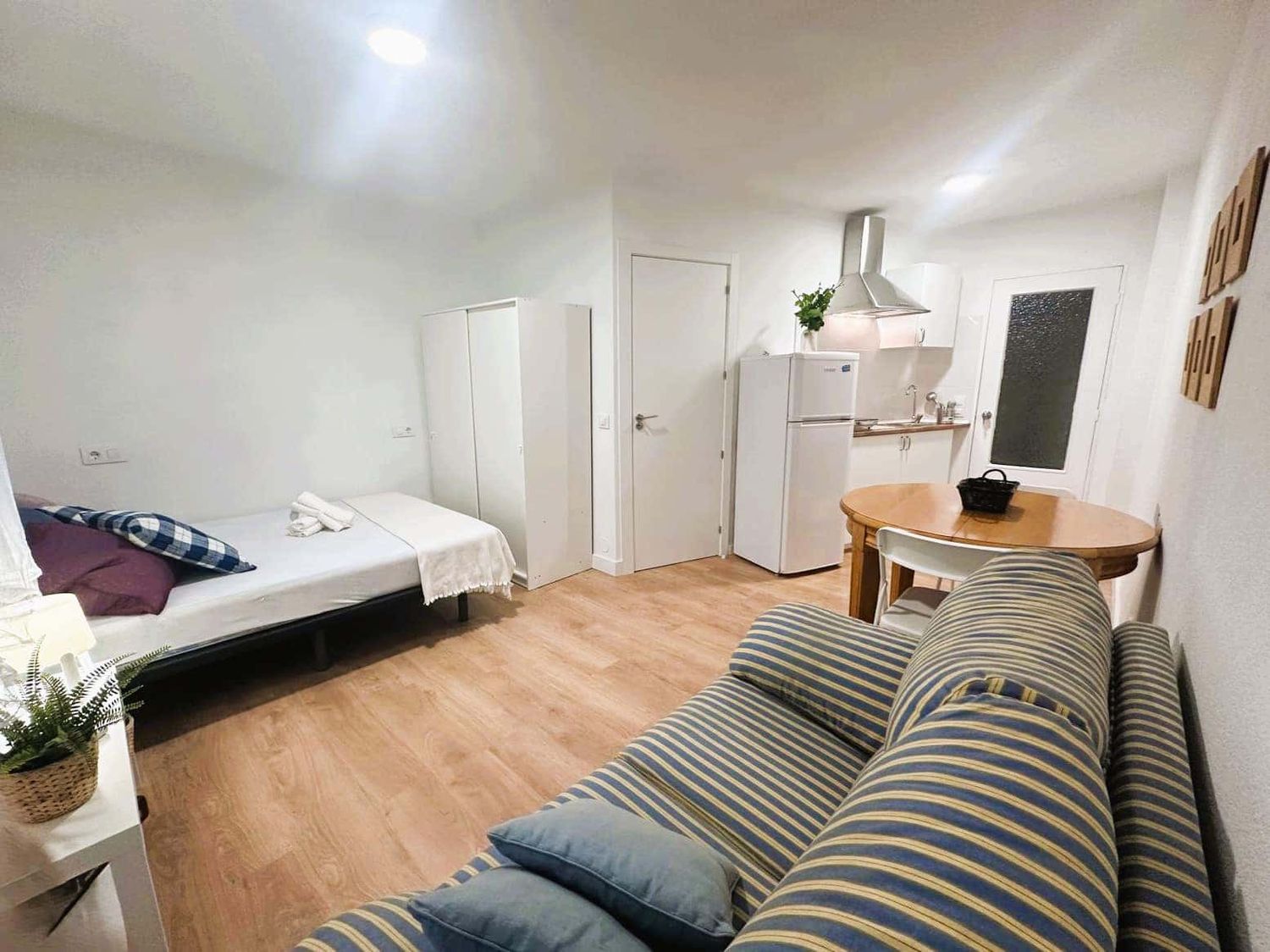 Estudio en Calle de Gil de Andrade, 8, Juan de Austria - Foto 2