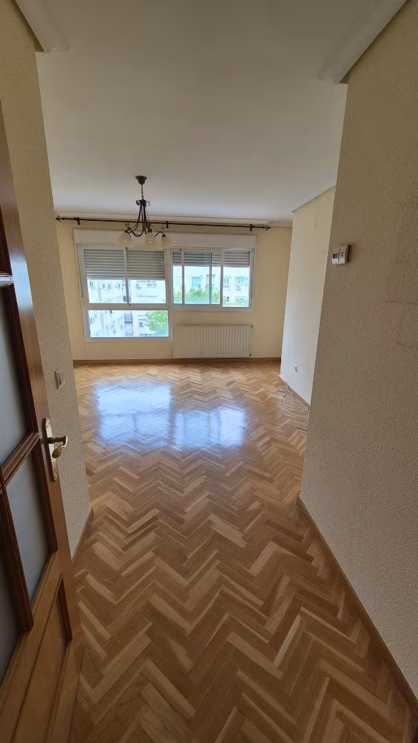 Piso en  Calle Petra Kelly 11 - Foto 4