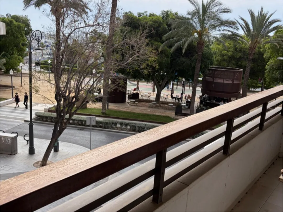 Piso en  Avenida de Ramón y Cajal 7 - Foto 2