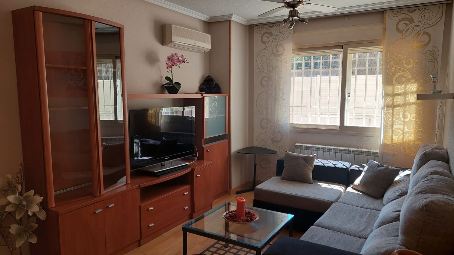 Piso en calle Trentin, 8