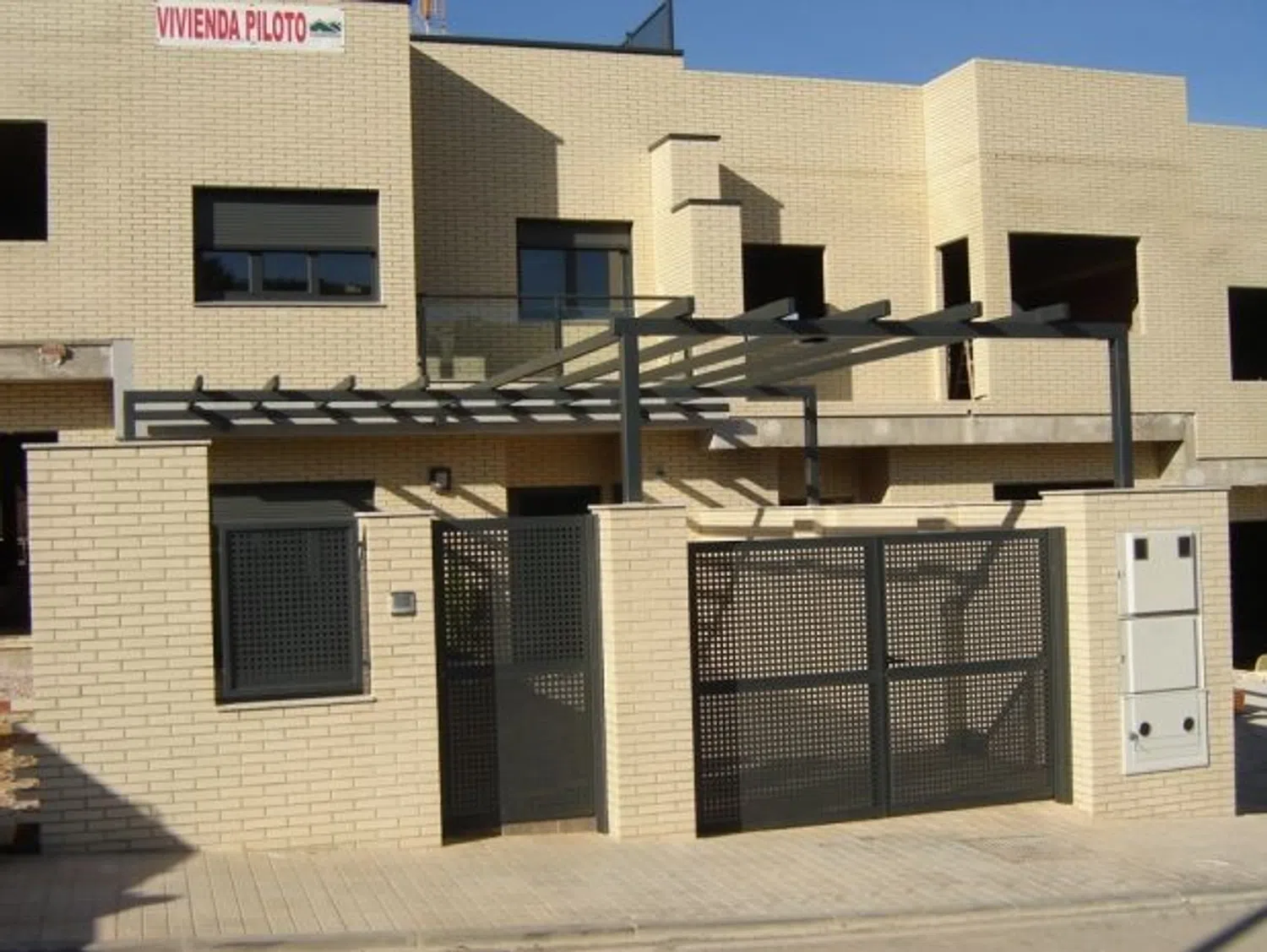 Chalet adosado en calle los Milanos, 45 - Foto 2