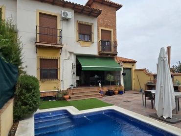 Casa adosada en  Carretera de Puertollano 39 - Foto 1