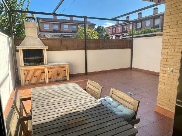 Chalet adosado en calle Fermín Otín Traid, 10 - Foto 1