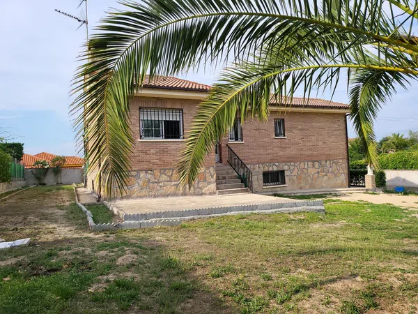 Casa o chalet independiente en Calle Castillo de la Mota, 200 - Foto 1