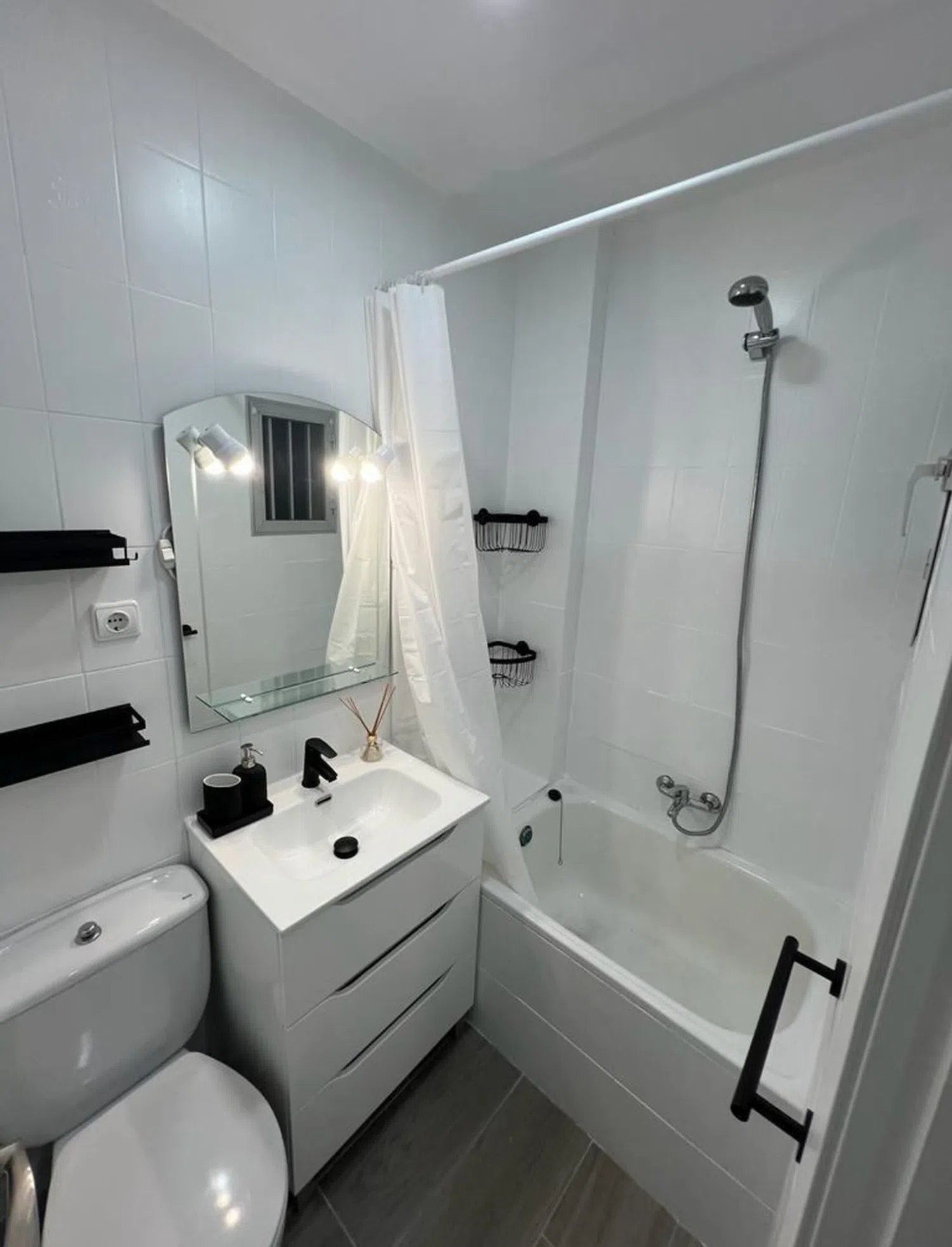 Piso en calle de Pradoluengo, 123 - Foto 23