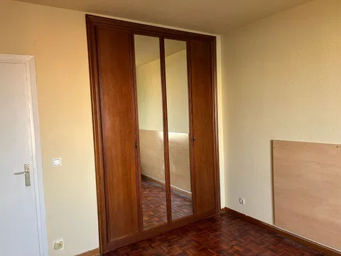 Piso en avenida Central, 5