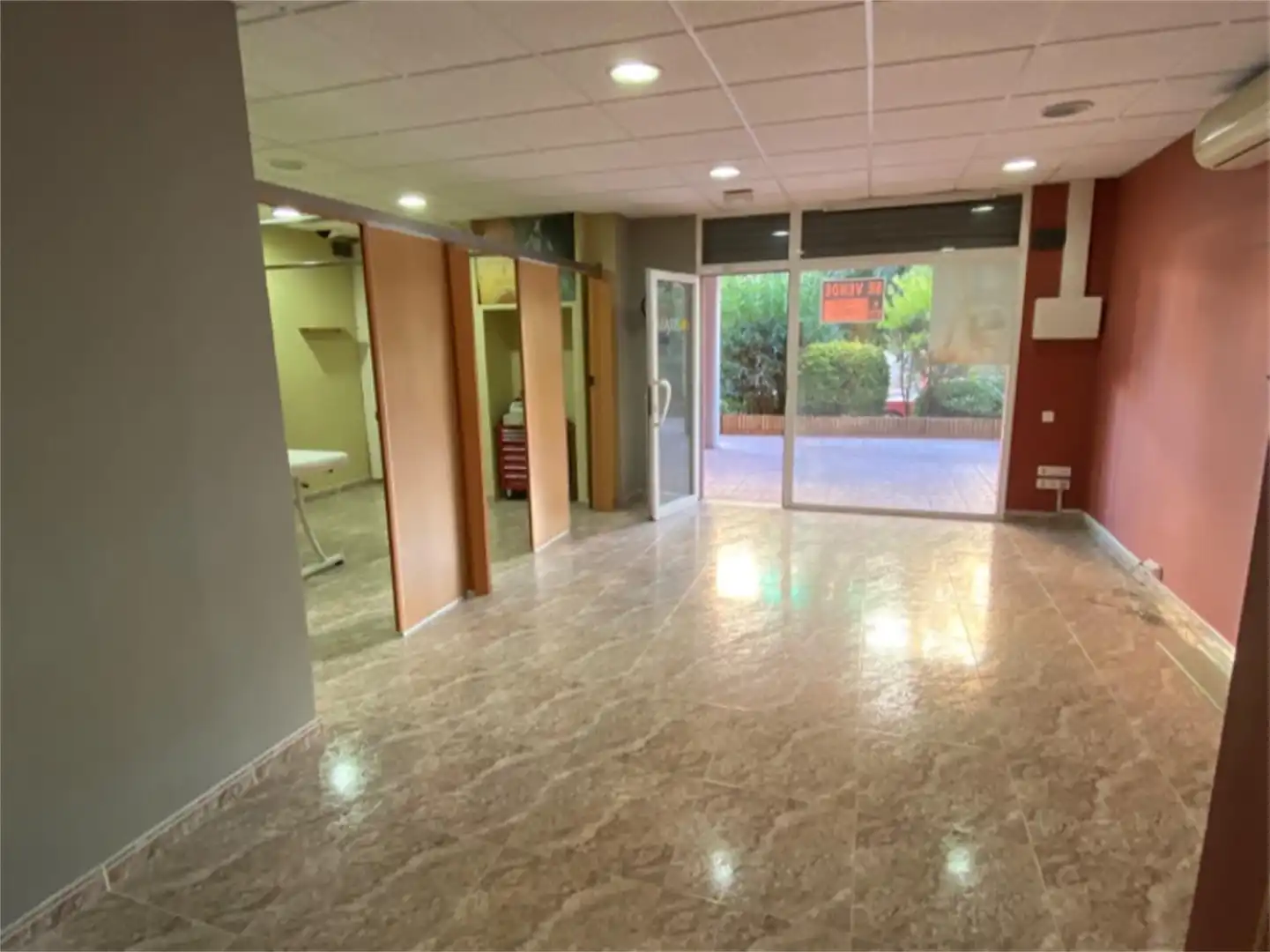 Local comercial en  Carrer d'Abrera 6 - Foto 3