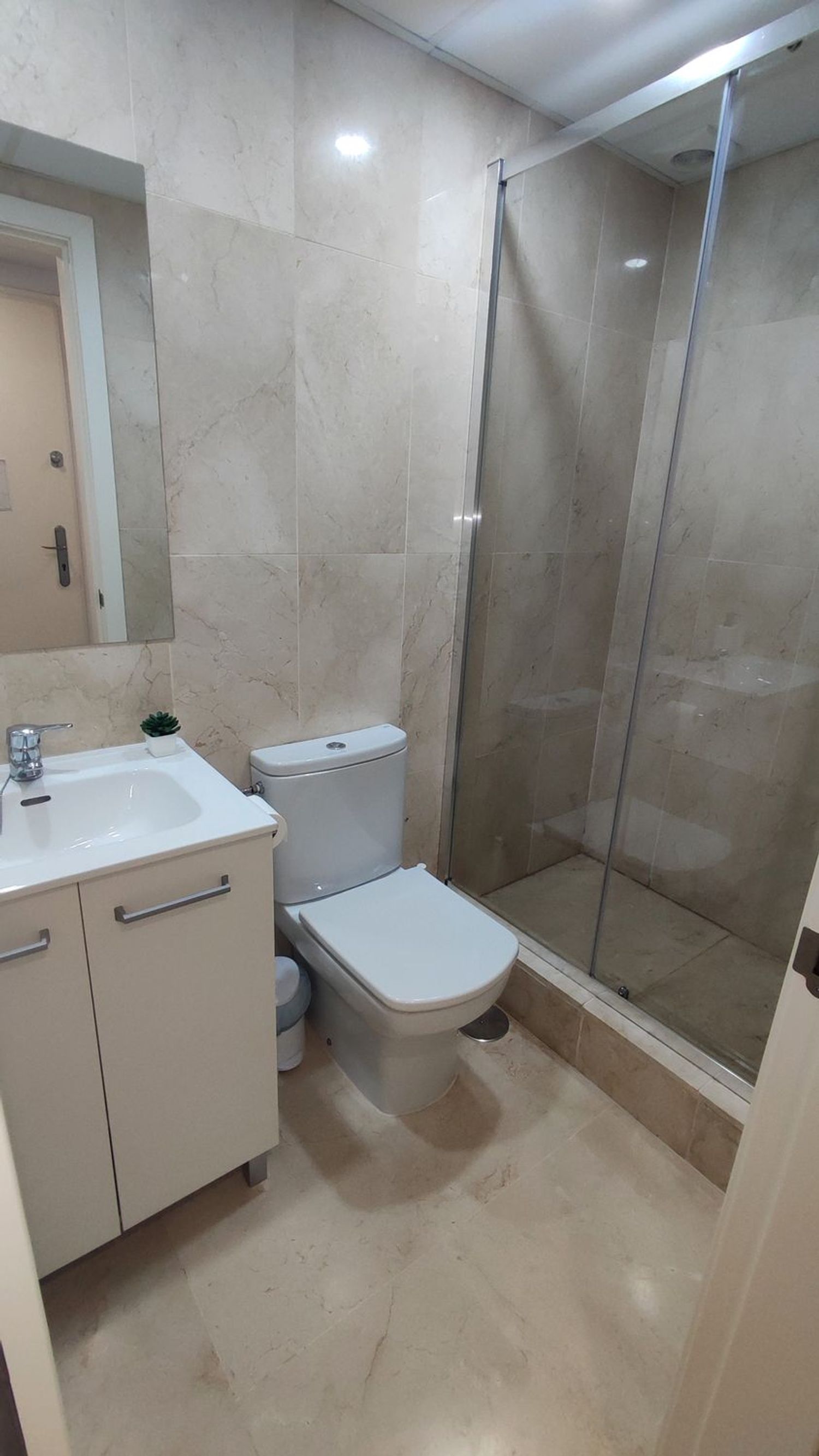 Piso en calle Torrealmádena, 3 - Foto 9