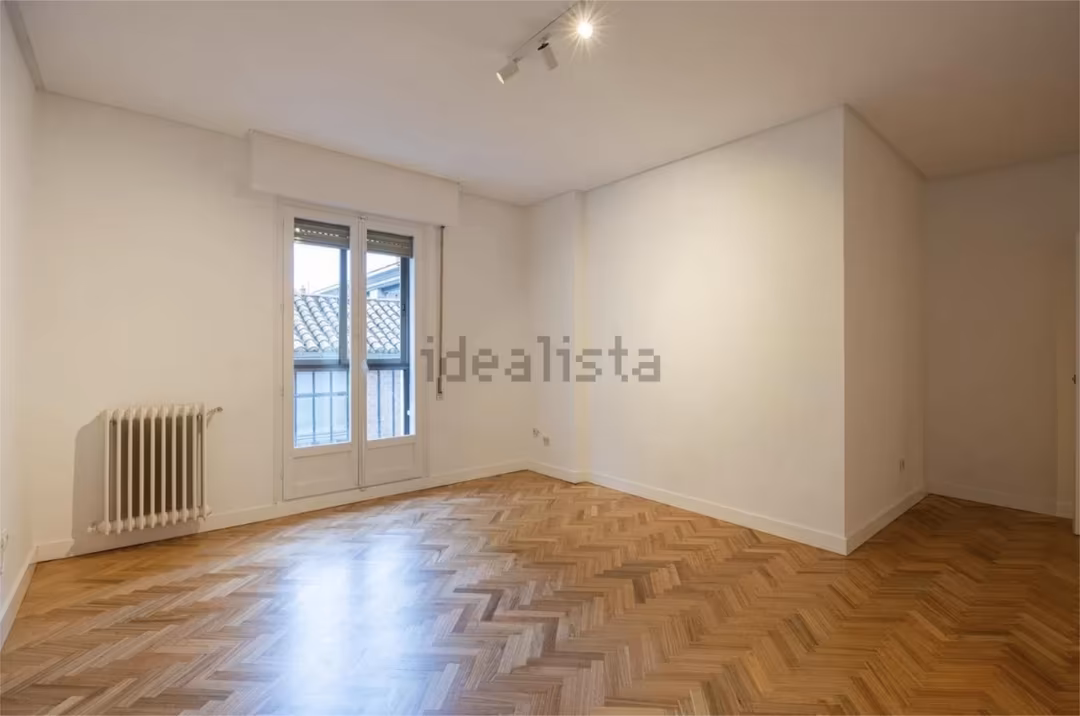 Piso en  Calle del Doctor Zamenhof 14 - Foto 2