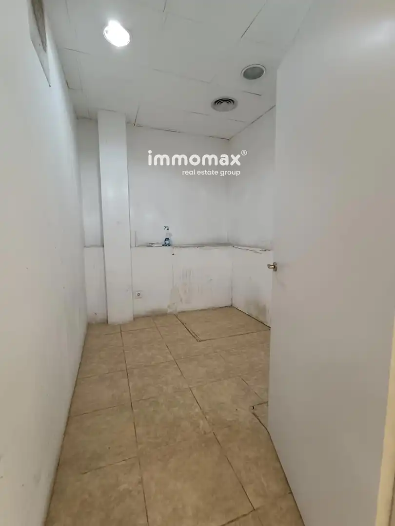 Local comercial en  Josep Miquel Quintana - Foto 12