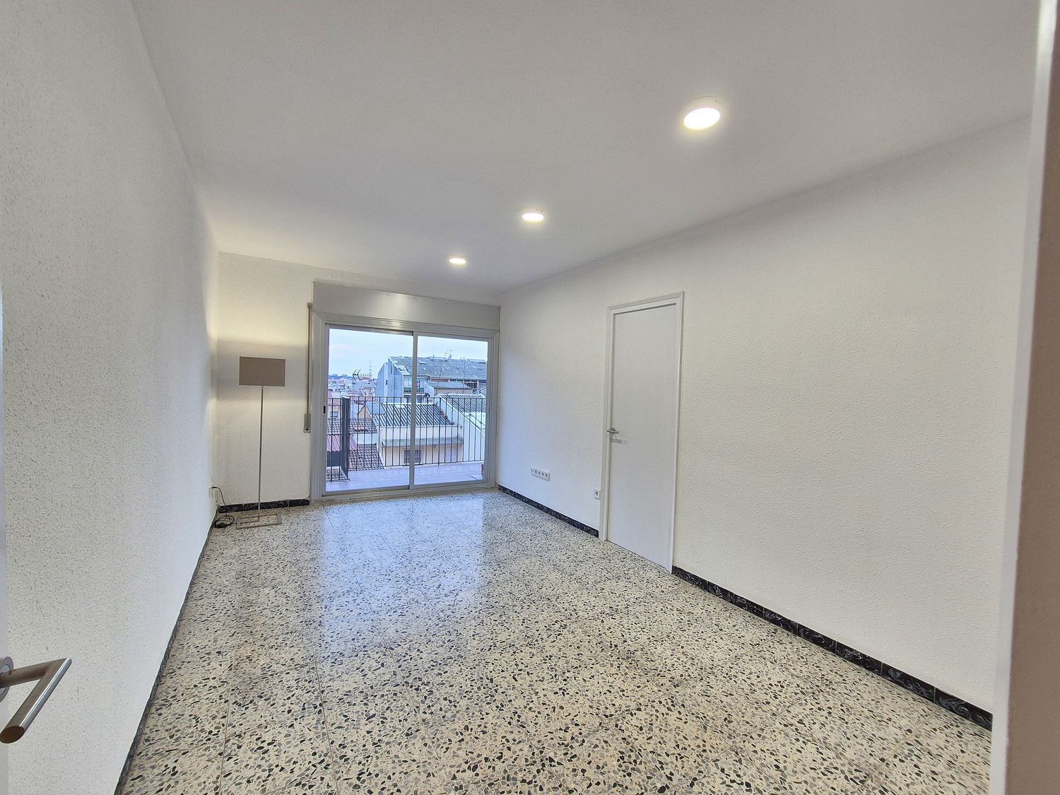 Piso en calle de Ramón y Cajal, 82 - Foto 1