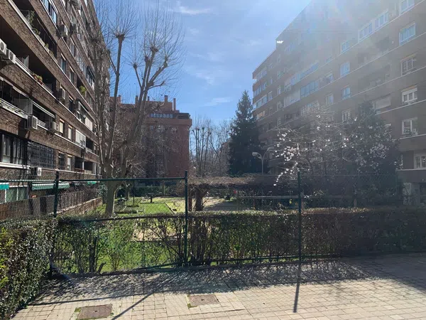 Piso en calle de Melilla, 12