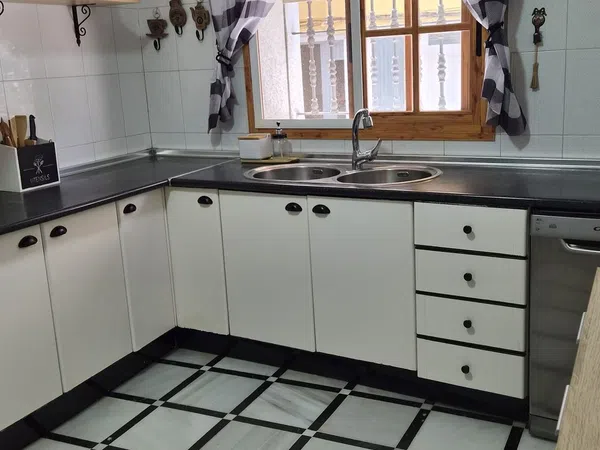 Casa o chalet independiente en Calle Rubiños, 67, El Pino-Bajo de Guía, El Pino-Bajo de Guía - Foto 4
