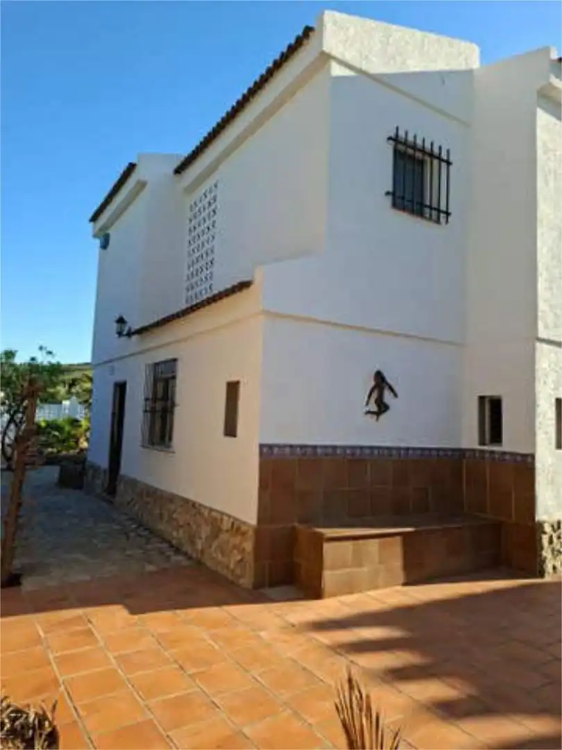 Casa adosada en Urbanización ALTURY (Turís) - Foto 2
