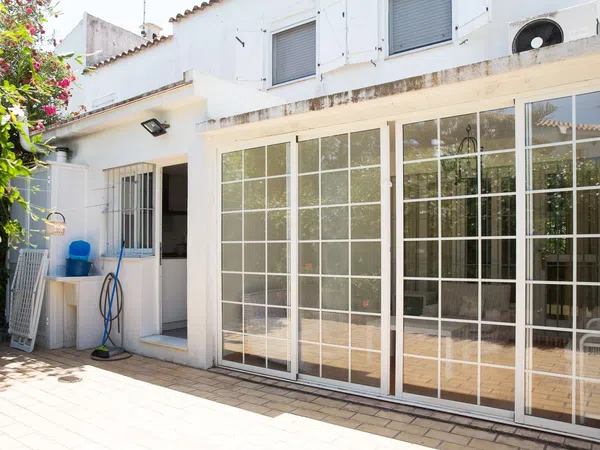 Chalet adosado en Calle Mar Timor s/n - Foto 7