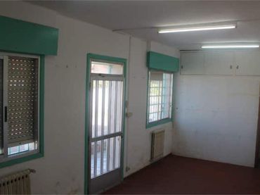 Local comercial en Coruxo - Foto 2