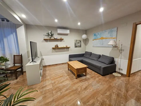 Piso en avenida Juan Sebastián Elcano, 129