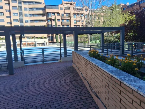 Piso en calle de Villa del Prado, 2