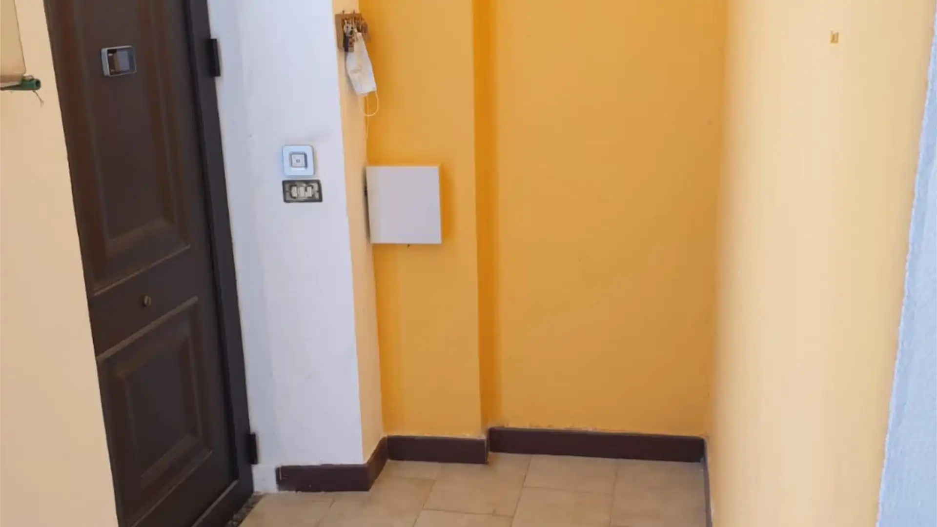 Casa adosada en calle Ciprés 7 - Foto 2