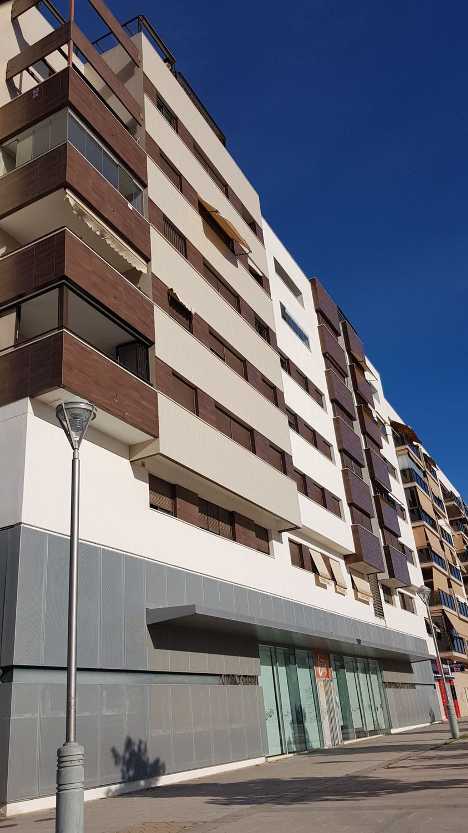 Piso en Escritora Ángela Lopez de Ayala, 7 - Foto 1