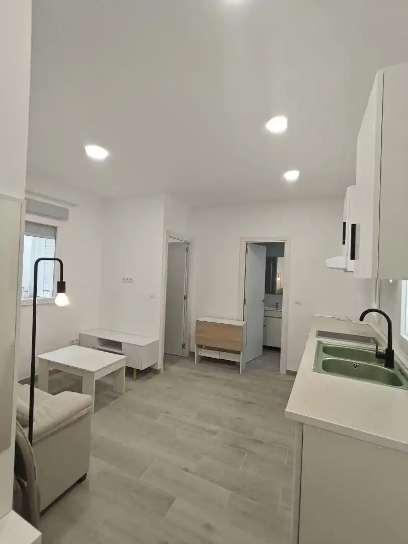 Piso en  Calle de Vicente Martín Arias 9 - Foto 2