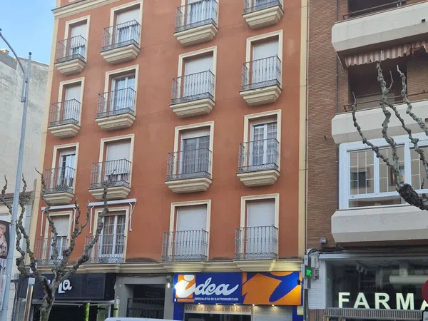 Piso en Avenida de la Constitución, 78 - Foto 1
