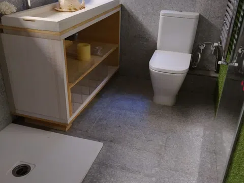 Piso en calle Navas del Rey, 1