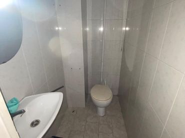 Local comercial en  Carrer Venus 19 - Foto 4