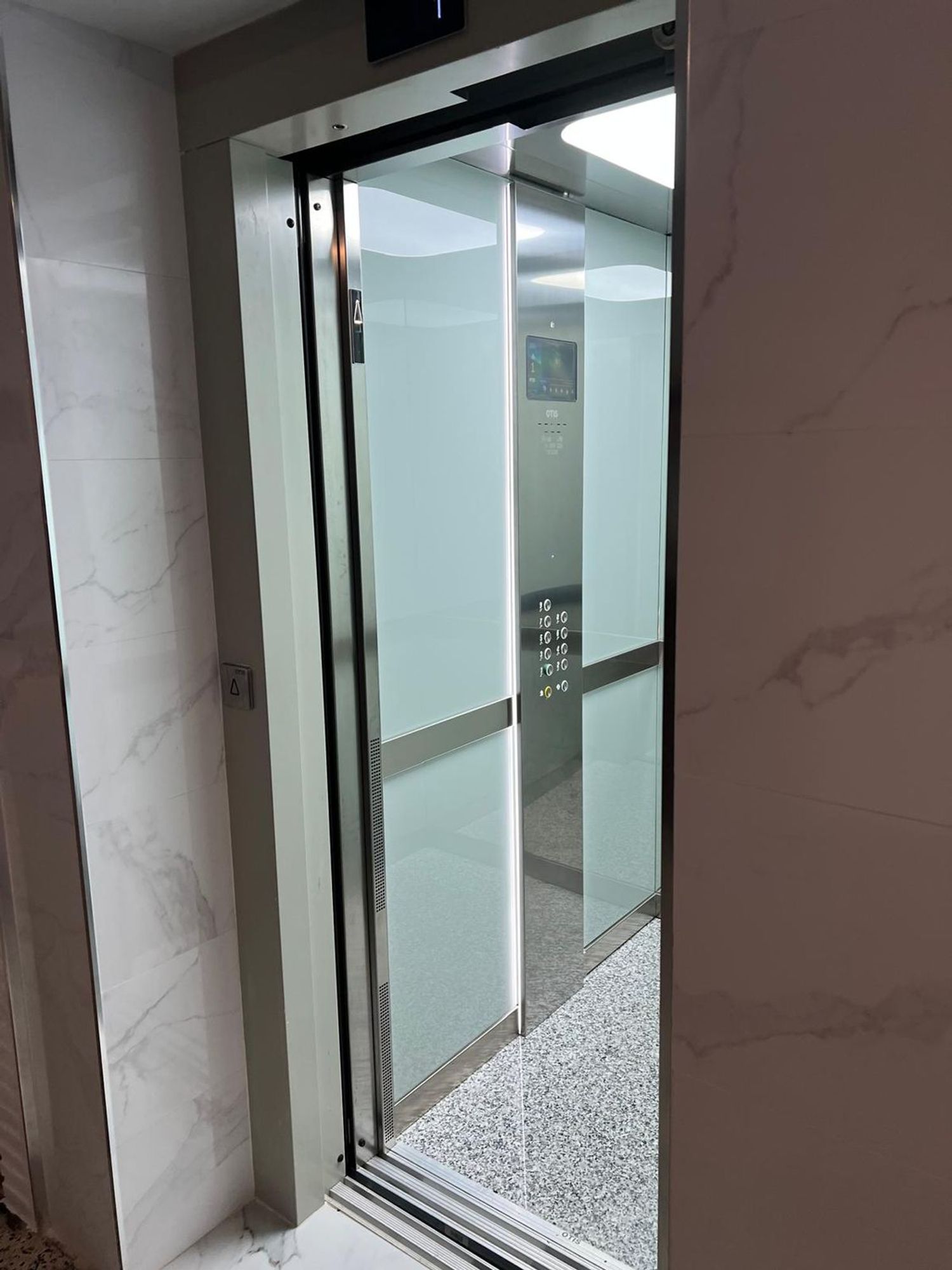 Piso en avenida de la Telefónica, 15 - Foto 2