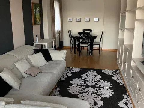 Piso en ronda de Outeiro, 217