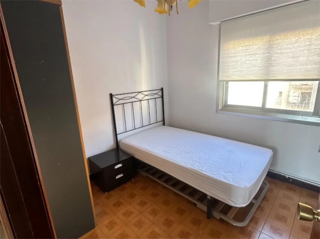 Piso en  Calle de Juan María Guelbenzu Kalea 15 - Foto 5