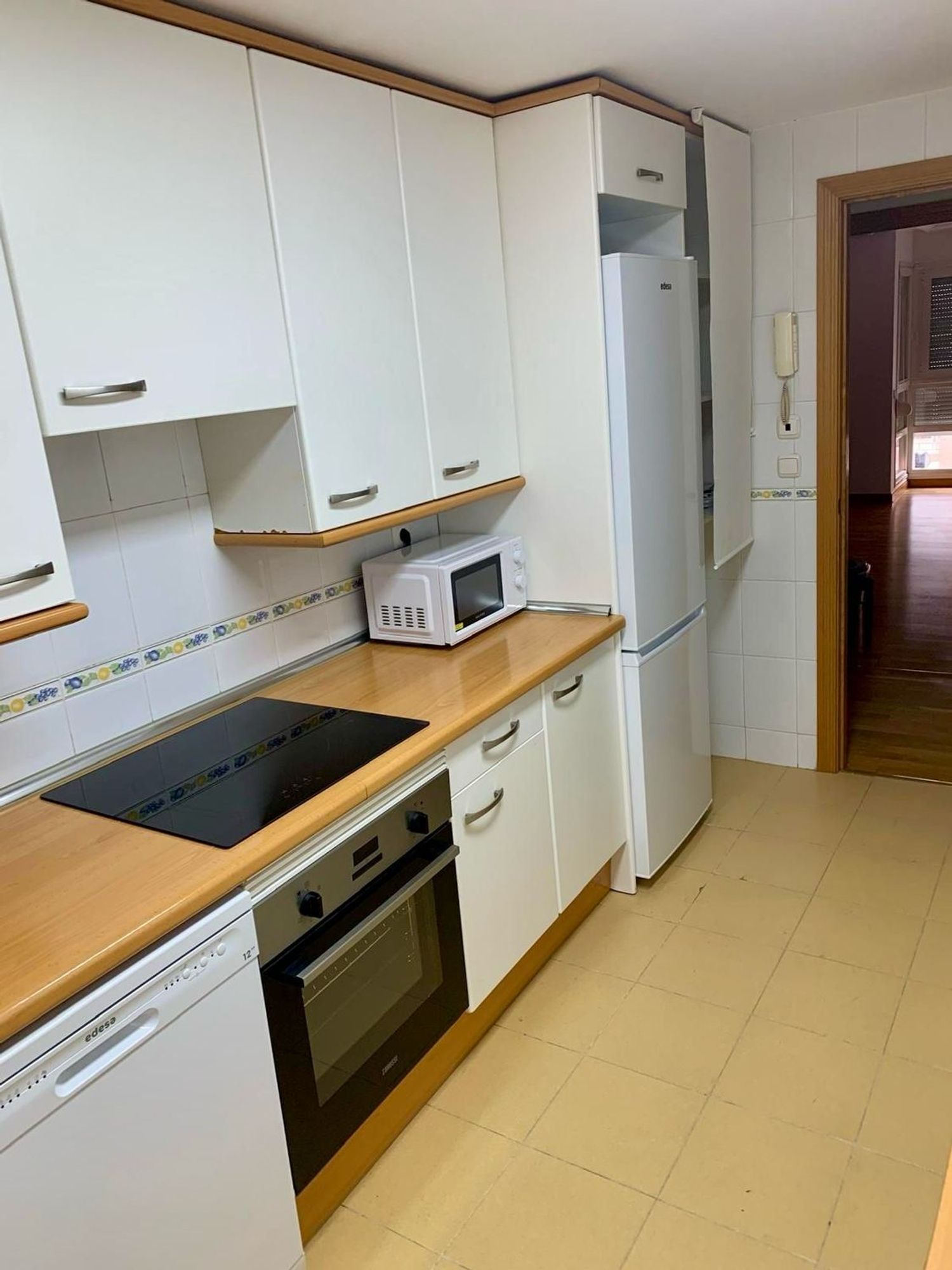 Piso en calle de Isabel Colbrand, 16 - Foto 3