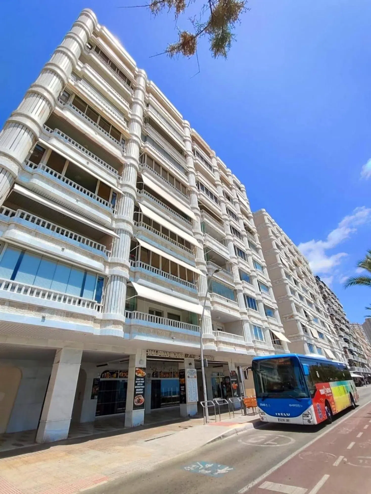 Piso en avenida de la Armada Española, 22 - Foto 3