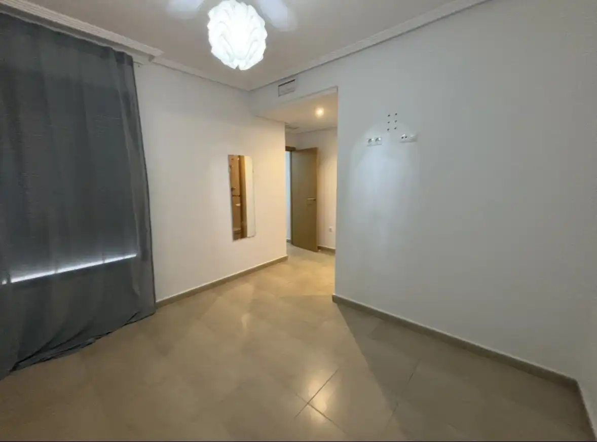 Piso en  Carrer Penàguila 3 - Foto 4