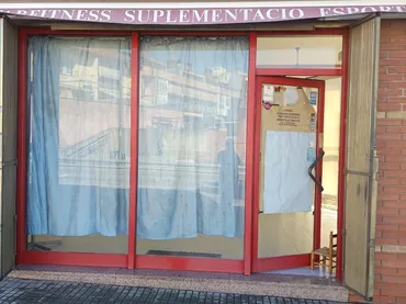 Local comercial en  Avinguda de l'Estatut 132 - Foto 1