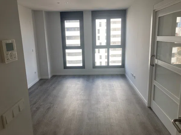Piso en Avenida de Fernando Abril Martorell, 22, Malilla - Foto 2