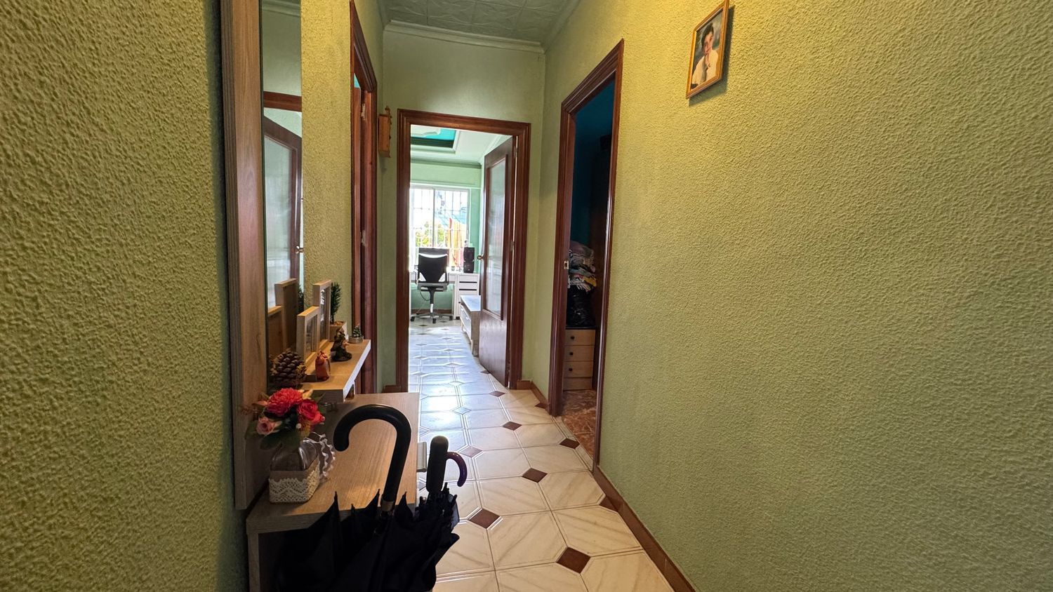 Chalet adosado en calle Conde Almodóvar, 88 - Foto 3