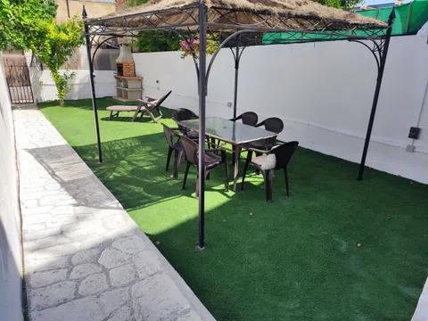 Chalet pareado en calle del Ginebre, 5