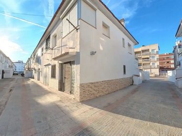 Casa adosada en  Avinguda Tarragona 178 - Foto 10