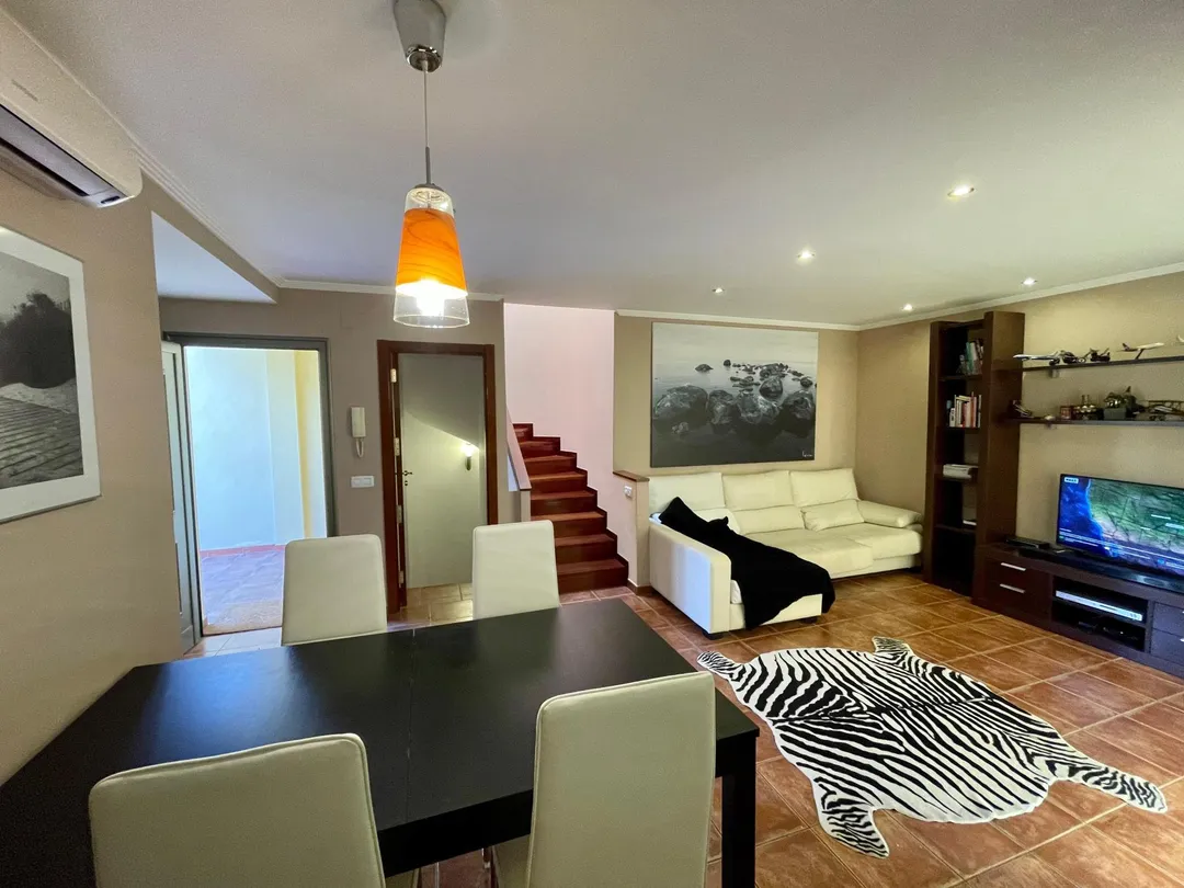 Casa adosada en  Calle El Cano 13 - Foto 4