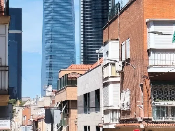 Piso en Calle del Ailanto, 31 - Foto 2