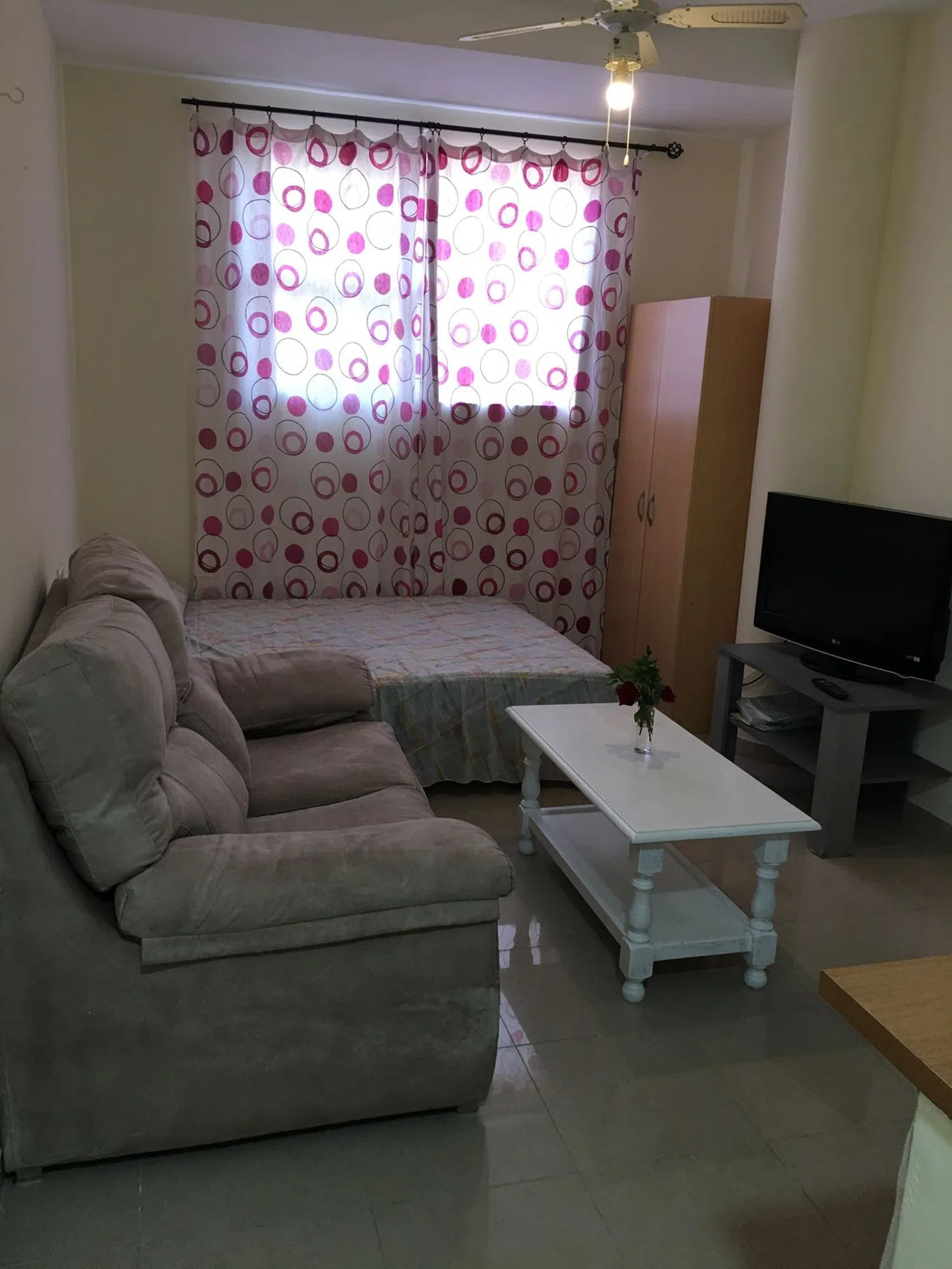 Estudio en calle Higueras, 7 - Foto 1