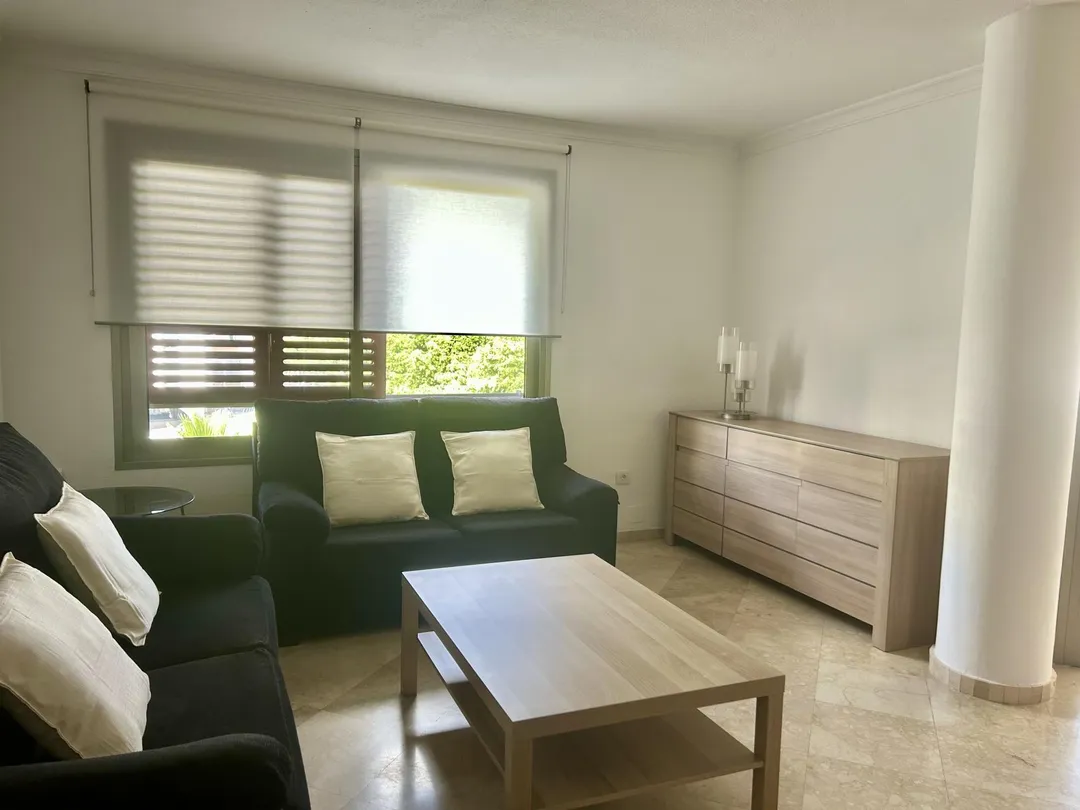 Piso en  Avenida Reyes Católicos Núm. - Foto 5