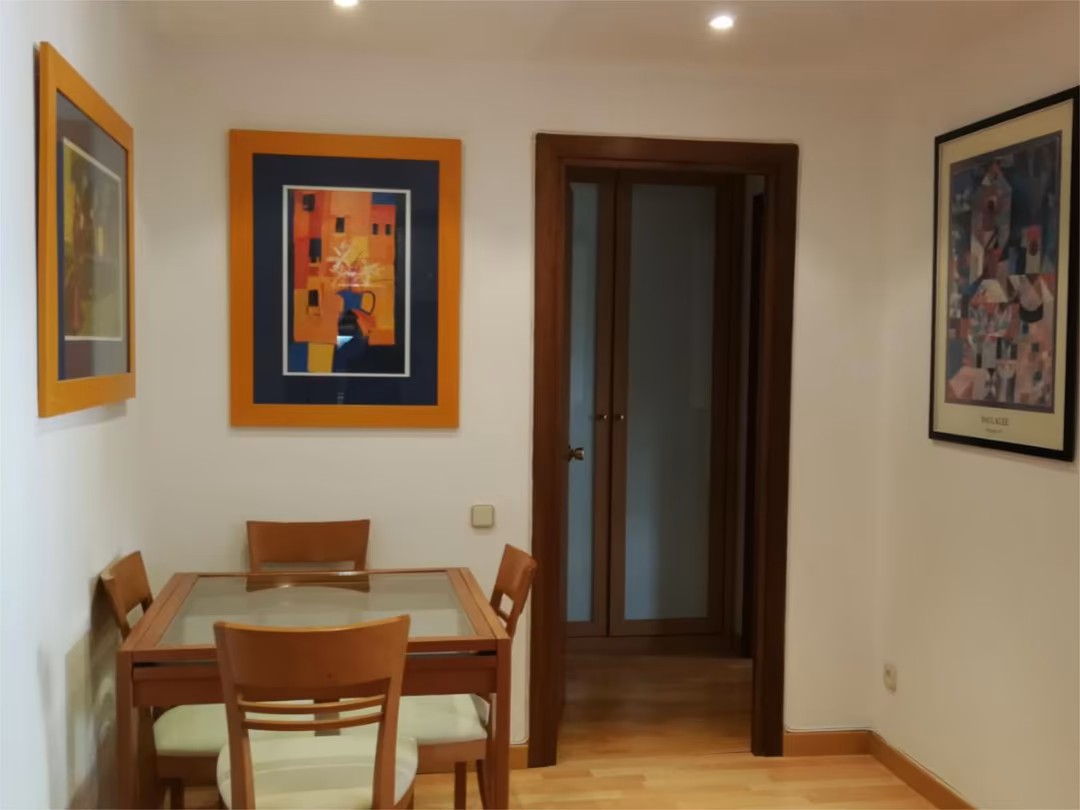 Piso en  Calle de la Infanta Mercedes 92 - Foto 3