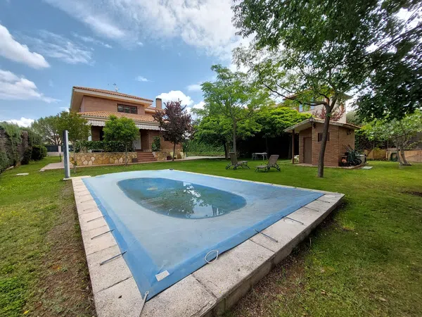 Casa independiente en Barrio Monte Rozas - Foto 1