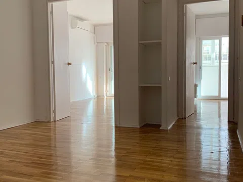 Piso en calle Capitán Haya, 56