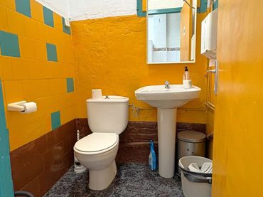 Local comercial en  Carrer de Llevant 82 - Foto 8