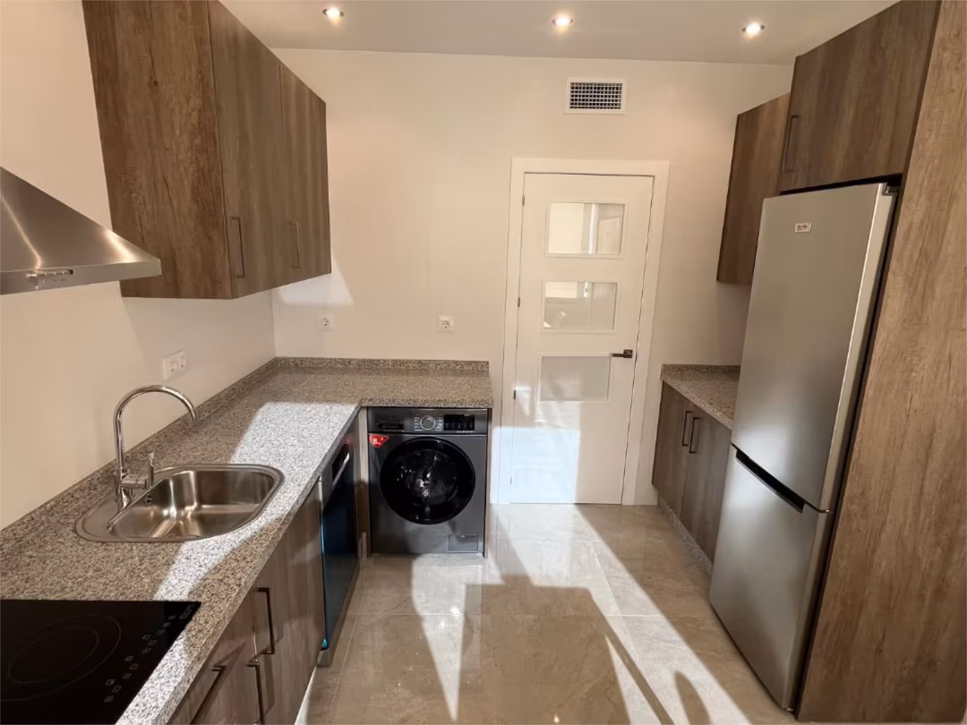 Piso en  Avenida del Gran Capitán 1 - Foto 9